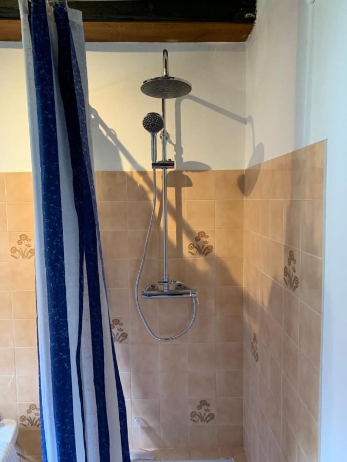 Spacious Apartment In A Charming, Tranquil Village Saint-Vincent-Rive-dʼOlt Exteriér fotografie